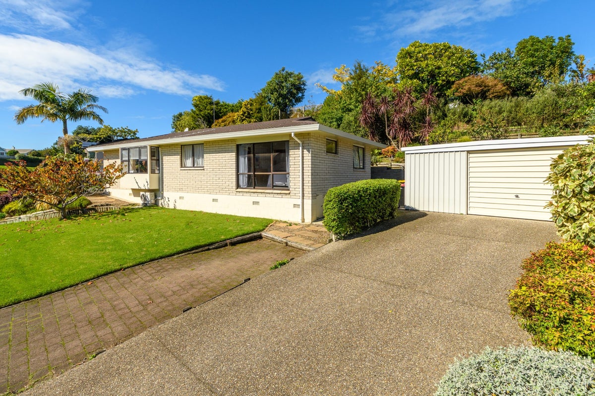 7 Dillon Way, Otumoetai, Tauranga, Bay Of Plenty - Carousel 2