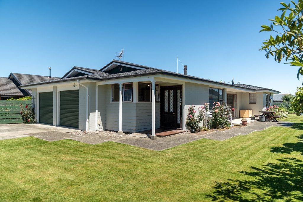 534 Queens Drive, Rosedale, Invercargill - Carousel 1