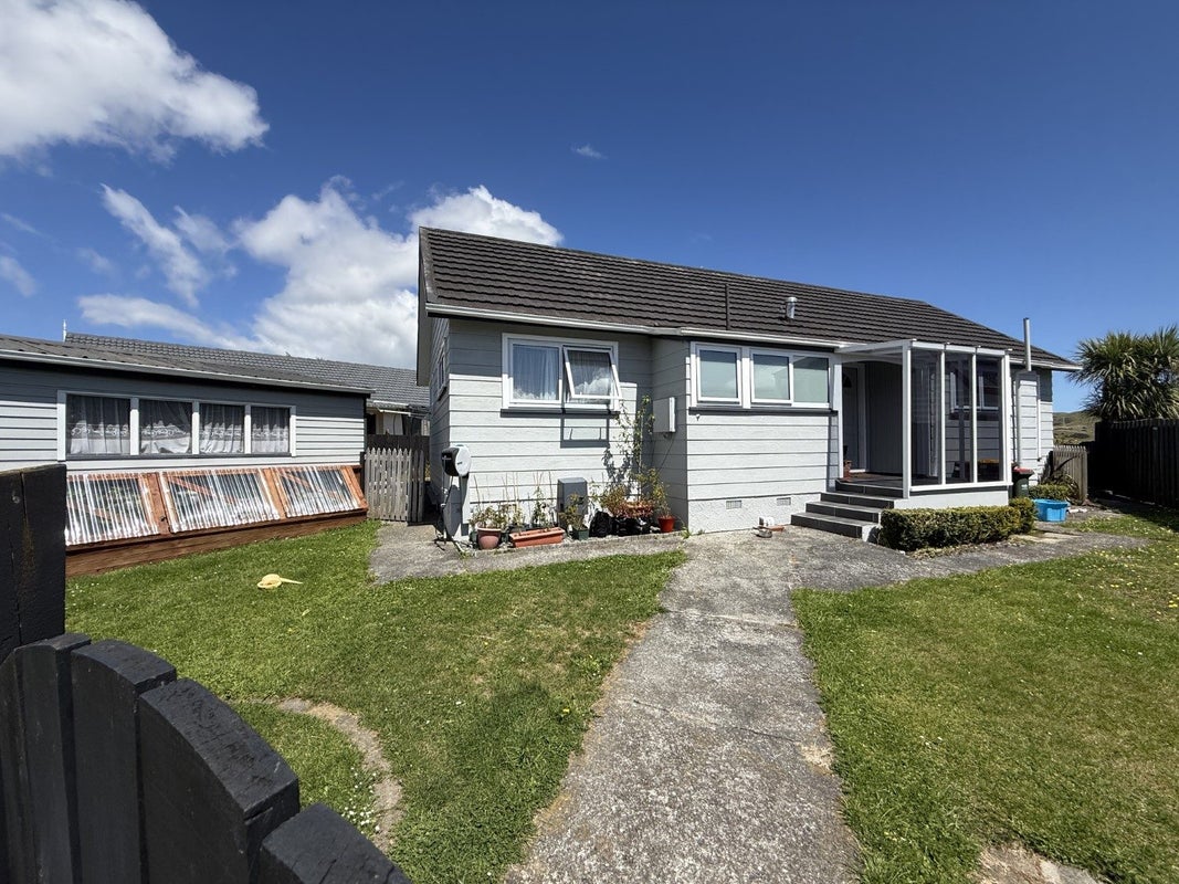43 Mossburn Grove, Kelson, Lower Hutt - Carousel 2