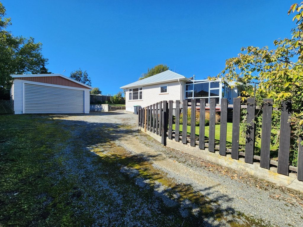 21 Cook Street, Oceanview, Timaru - Carousel 1