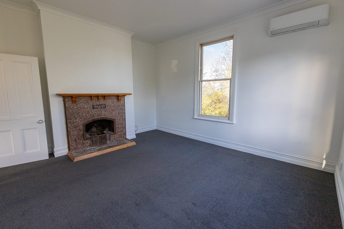26 Eglinton Road, The Glen, Dunedin - Carousel 2