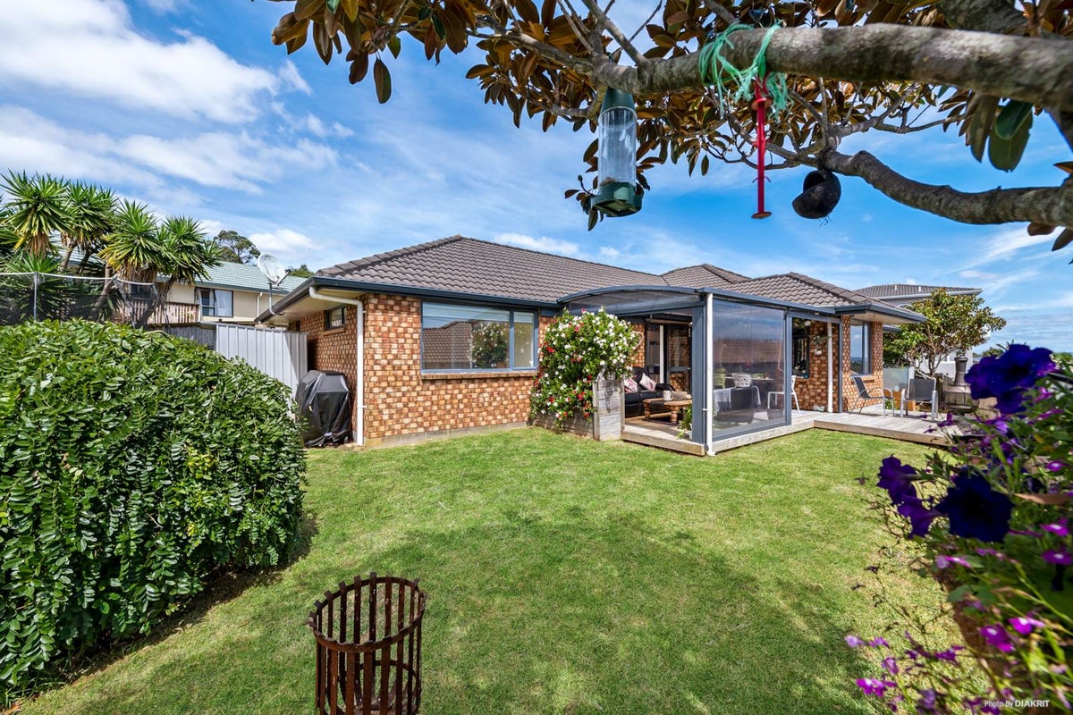 5 Kylie Court, Clover Park, Auckland - Carousel 2