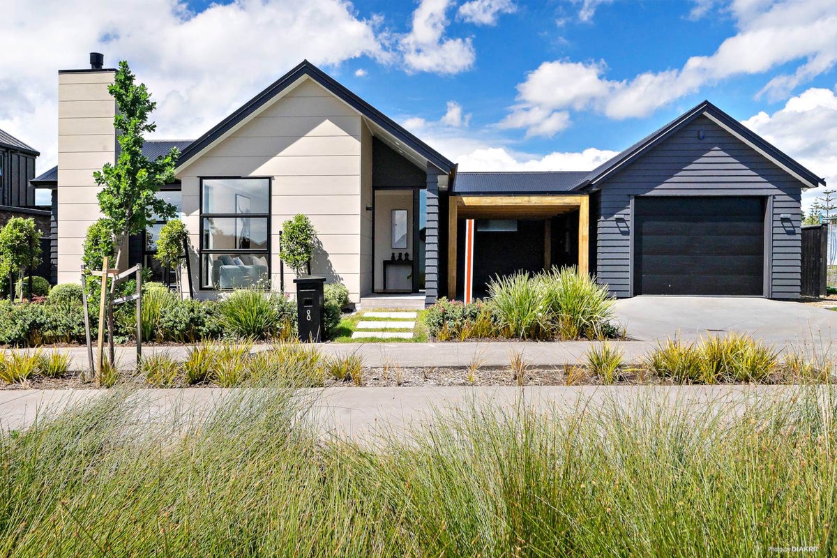 8 Jonah Lomu Drive, Paerata, Pukekohe - Carousel 1