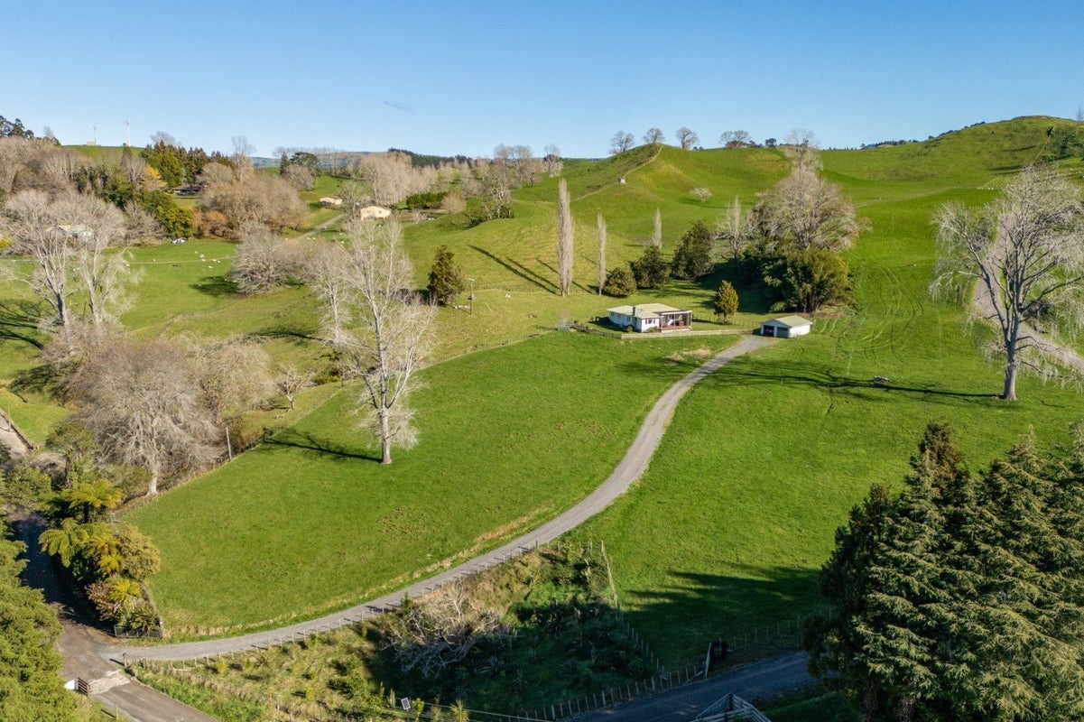 67 Thorn Road, Lower Kaimai, Tauranga - Carousel 1