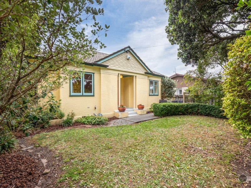 A/51 OXFORD TCE, WATERLOO, LOWER HUTT - Carousel 18