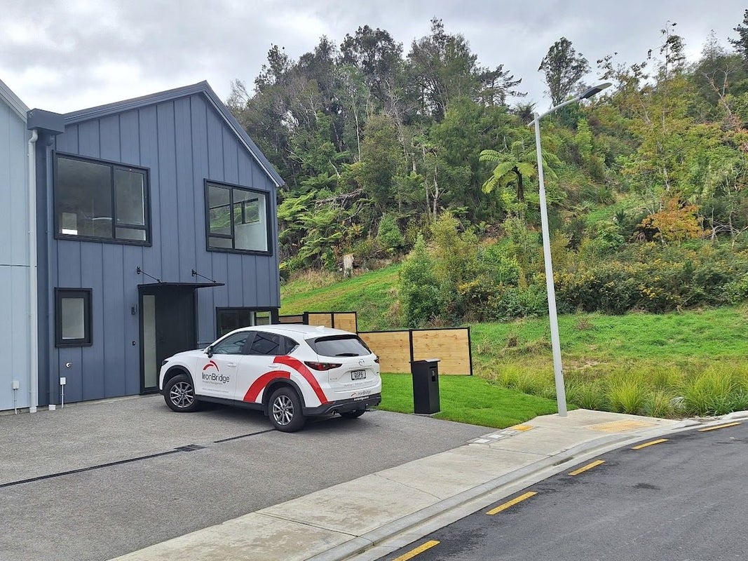 15 Joseph Bolton Crescent, Wallaceville, Upper Hutt - Carousel 1