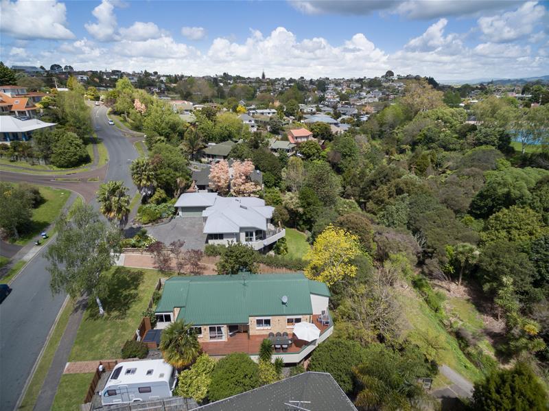 21 Little John Drive, Bellevue, Tauranga - Carousel 23