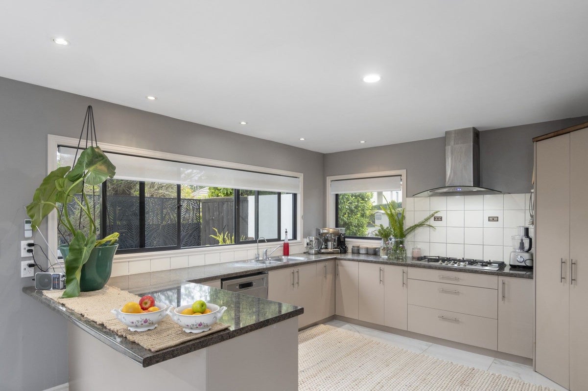 43 Honeysuckle Lane, Ohauiti, Tauranga - Carousel 1