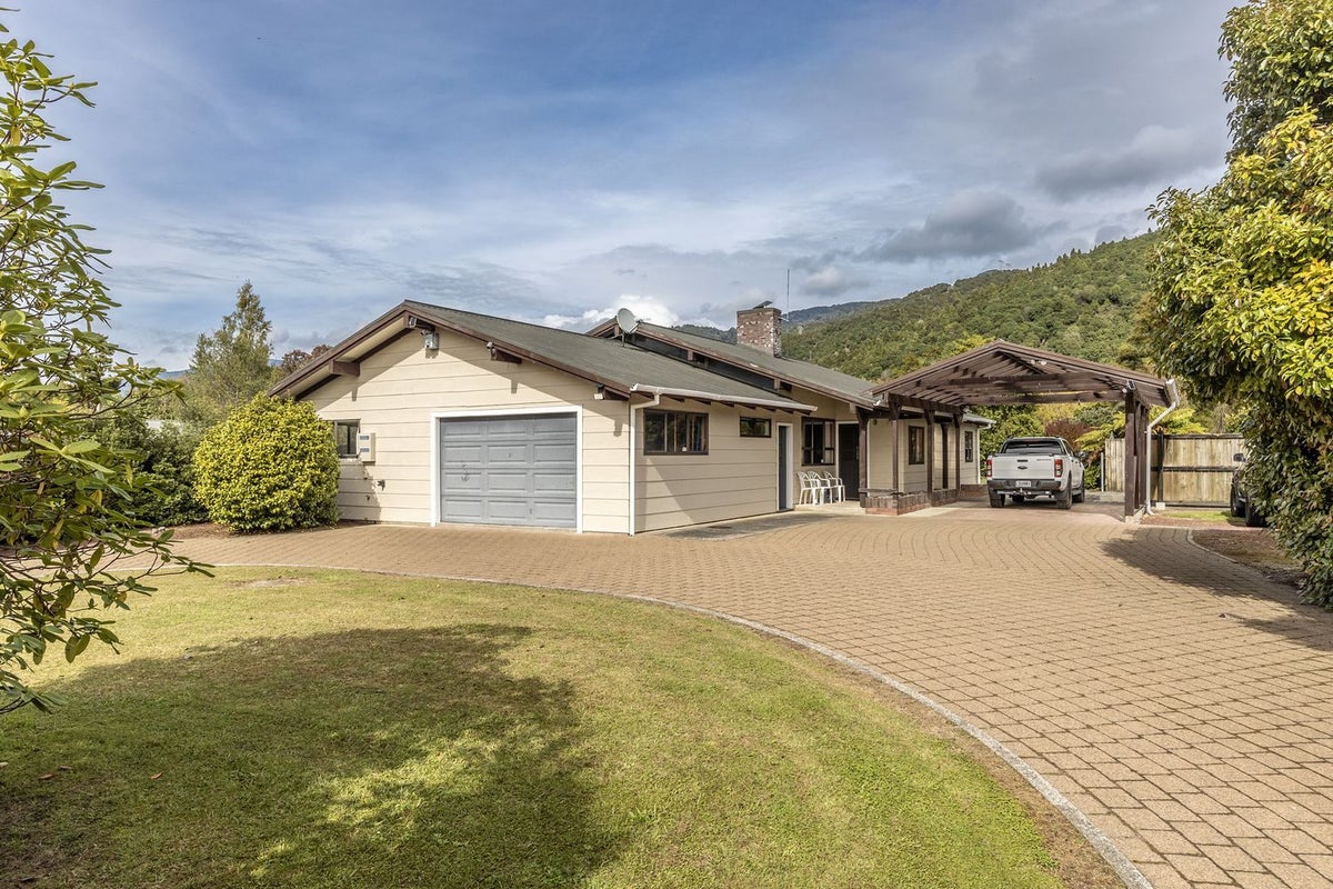 477 Matariki Street, Tokaanu, Turangi - Carousel 1