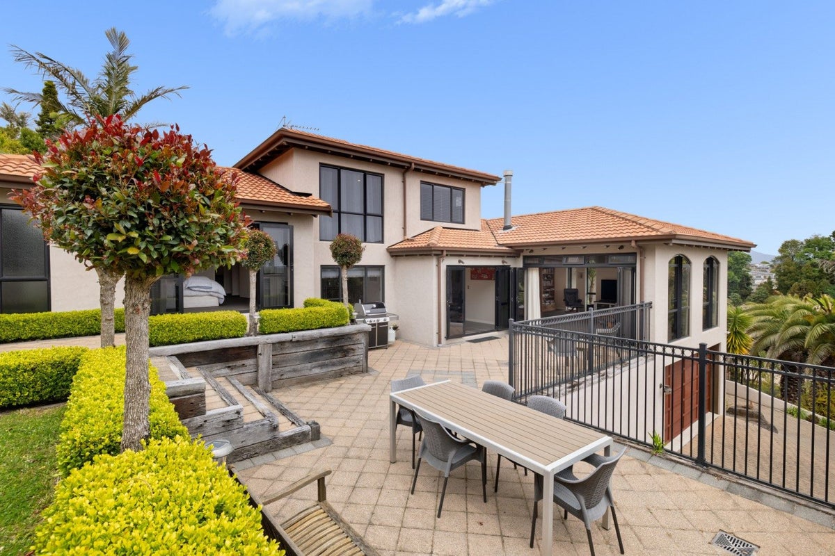 66 Little John Drive, Bellevue, Tauranga - Carousel 2