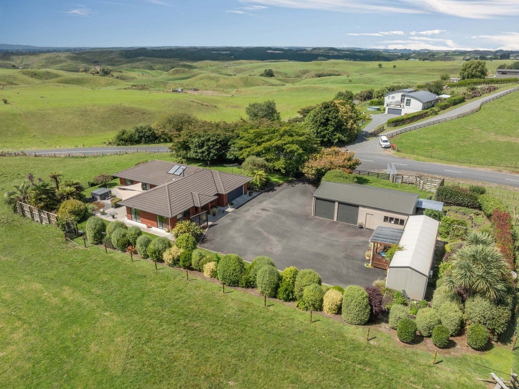 15 Pinedale Road, Putaruru - Carousel 1