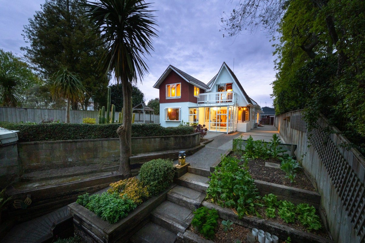 4 Seaton Court, Hokowhitu, Palmerston North - Carousel 1