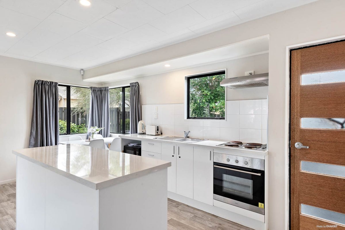 1/9 BERNINA PLace, Weymouth, Auckland - Carousel 2
