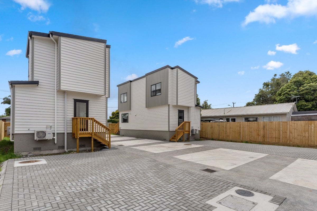 133C Manuroa Road, Takanini, Auckland - Carousel 1