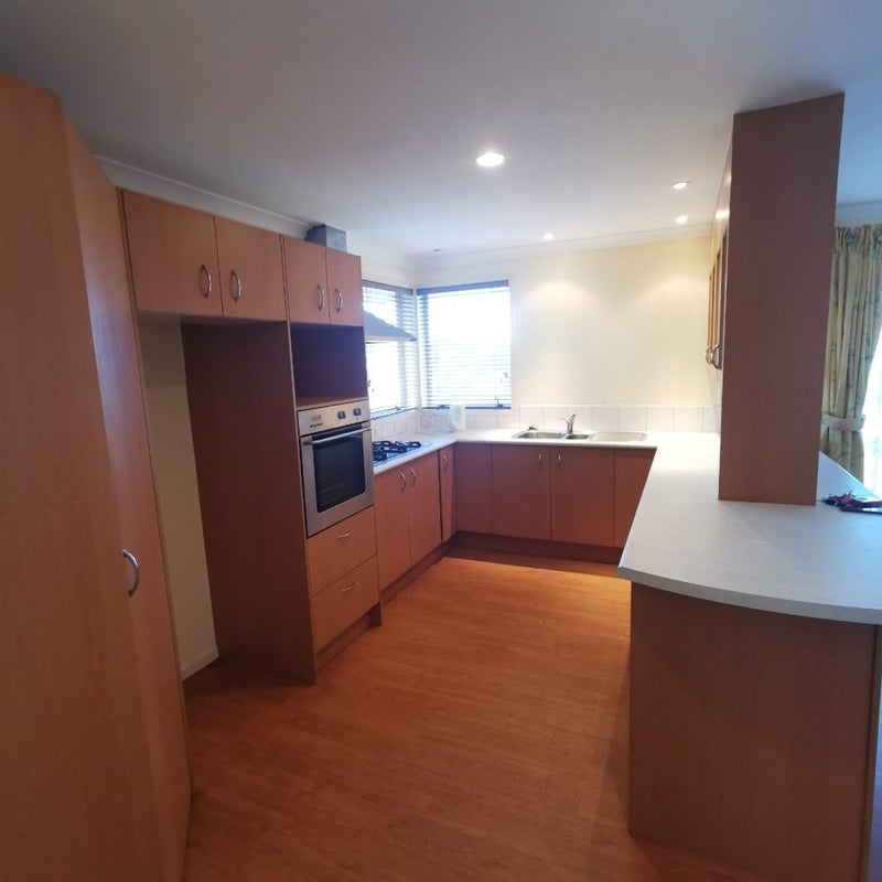 3 Andover Way, Goodwood Heights, Auckland - Carousel 2