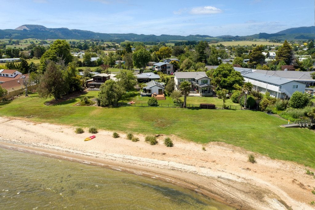 10A Cooper Avenue, Holdens Bay, Rotorua - Carousel 1
