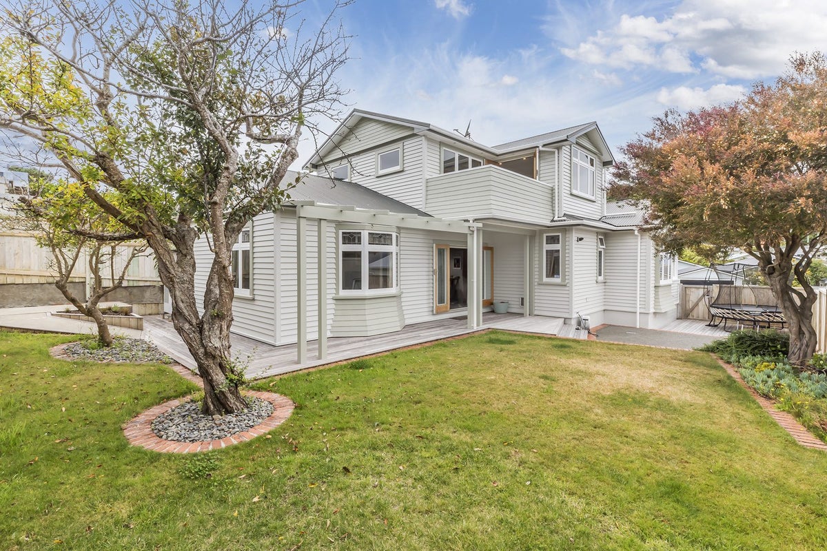 21 Weka Street, Miramar, Wellington - Carousel 2
