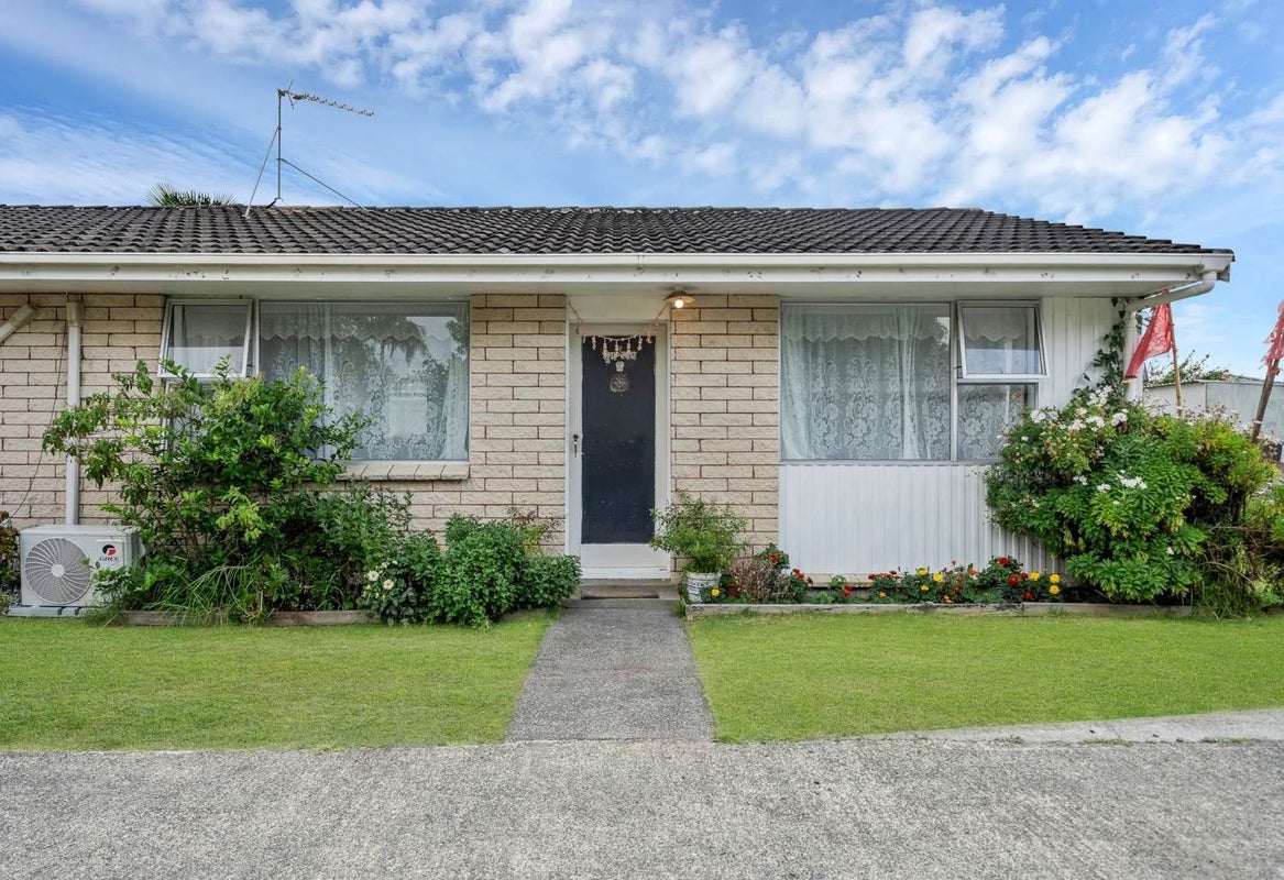 13A Huia Road, Papatoetoe, Manukau City, Auckland - Carousel 1
