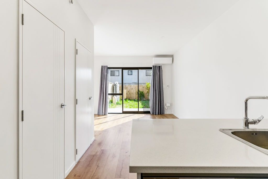 9/54 Swanson Road, Henderson, Auckland - Carousel 2
