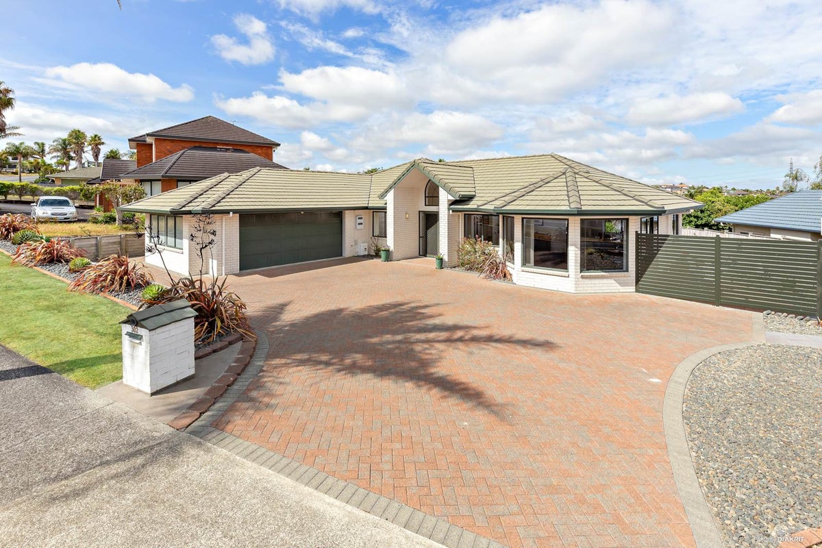 302 Hill Road, The Gardens, Auckland - Carousel 1