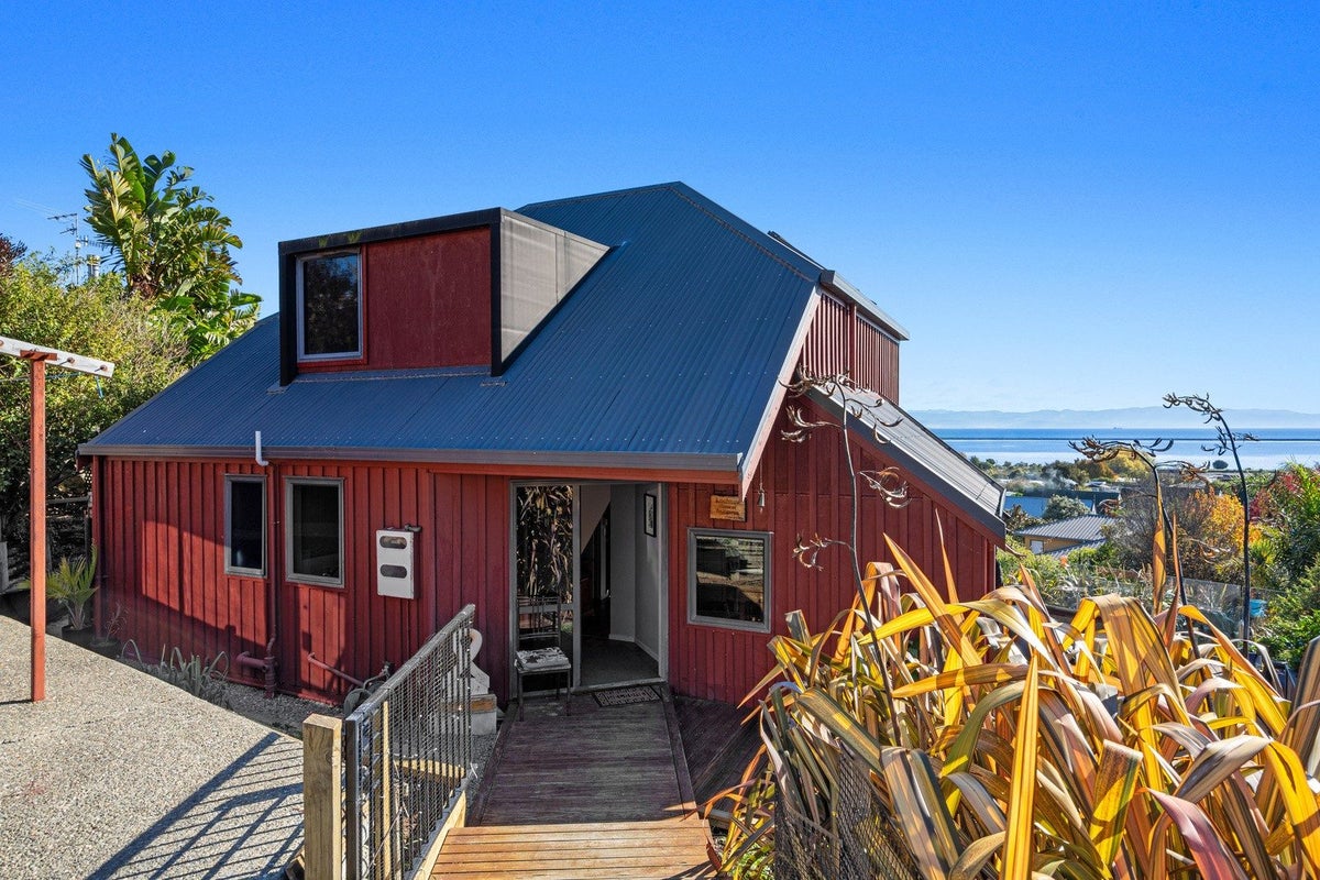 28 Clovelly Street, Atawhai, Nelson - Carousel 1