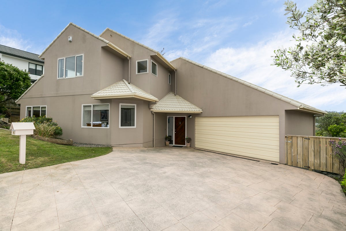24 Waverton Terrace, Churton Park, Wellington - Carousel 2