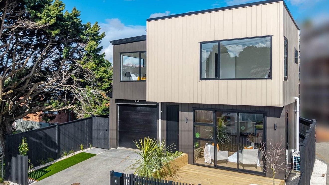 2 Wahanui Road, Greenlane, Auckland - Carousel 1