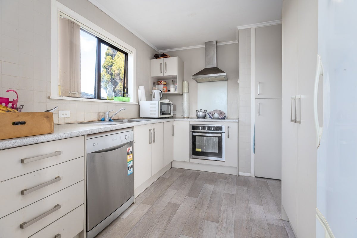 2/40 Churchill Avenue, Manurewa, Auckland - Carousel 2