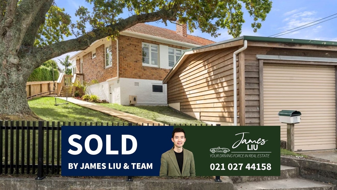 32 Hanlon Crescent, Narrow Neck, Auckland - Carousel 1