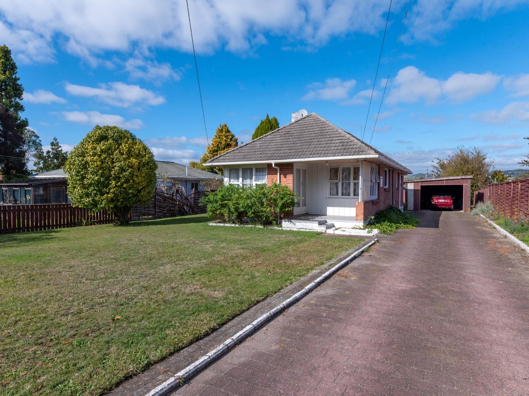 10 Upland Road, Western Heights, Rotorua - Carousel 1