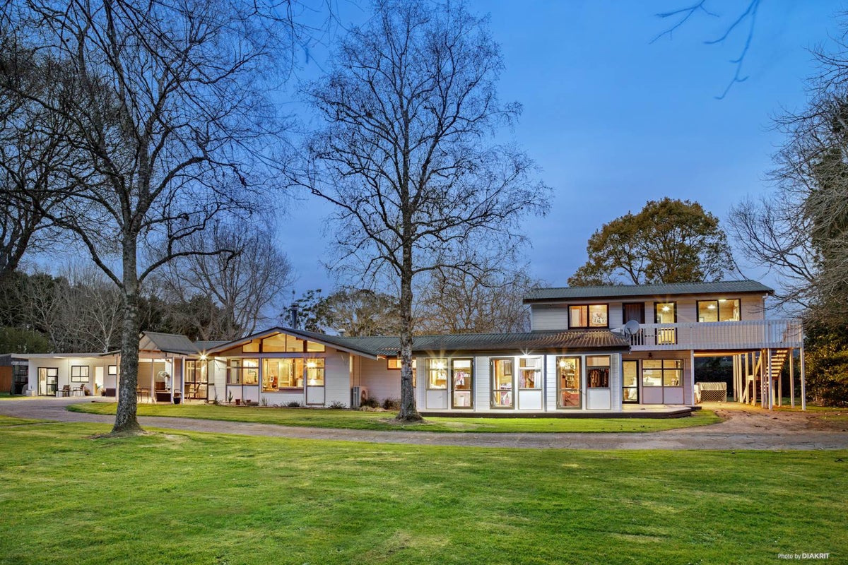 170 Parish Line Road, Clevedon, Papakura - Carousel 1