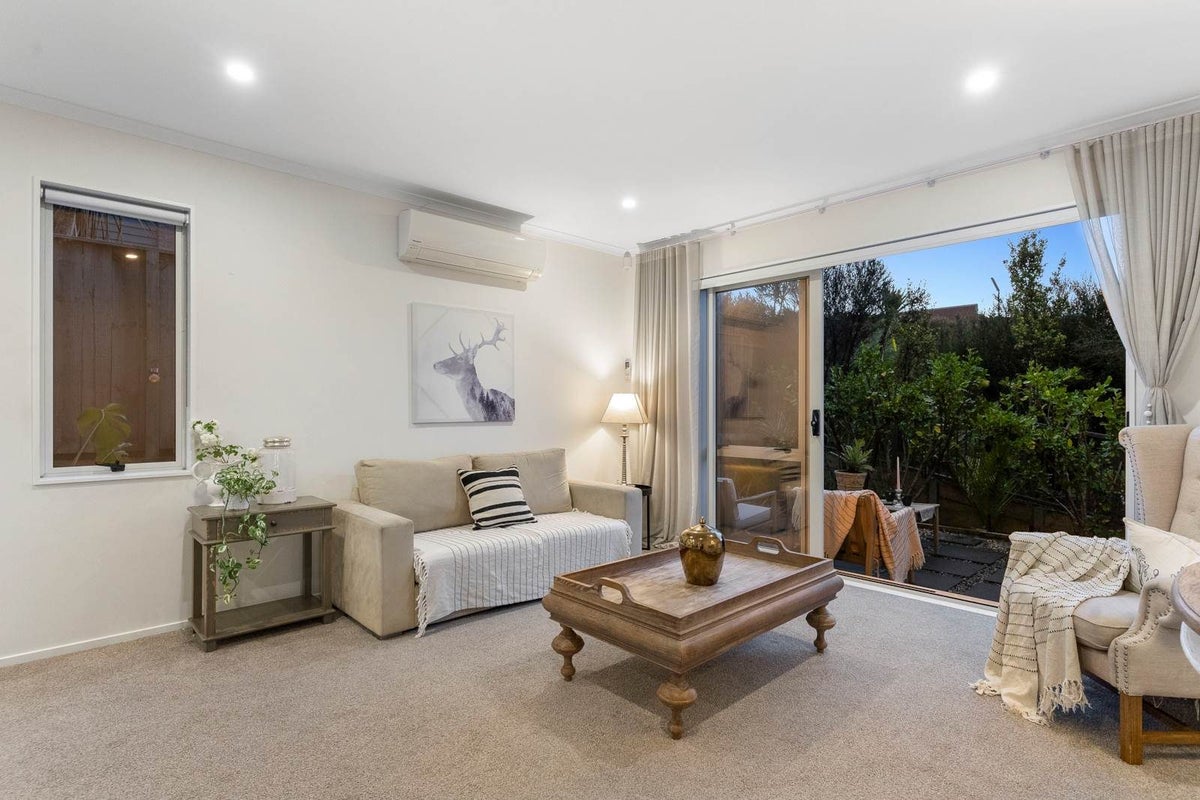 1 Mahinga Lane, Massey, Waitakere City, Auckland - Carousel 10
