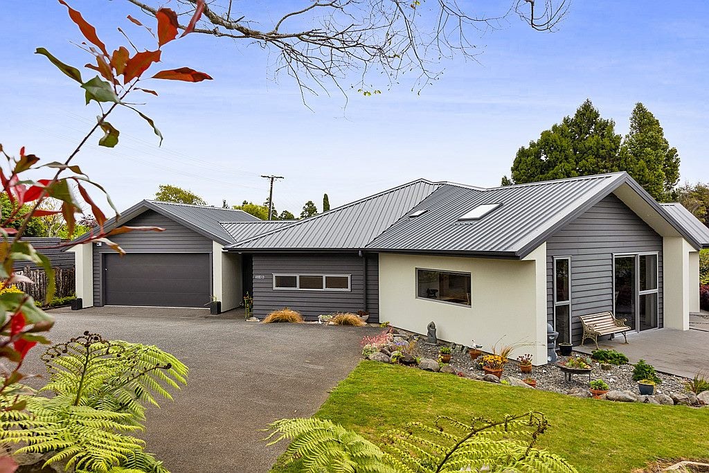 184B Seaview Road, Westown, New Plymouth - Carousel 1