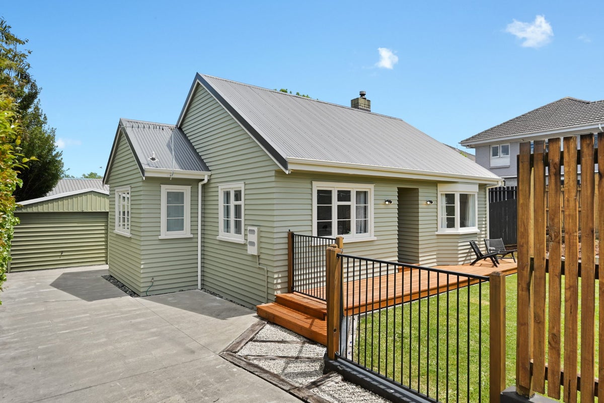 11 Matai Street, Maeroa, Hamilton - Carousel 17