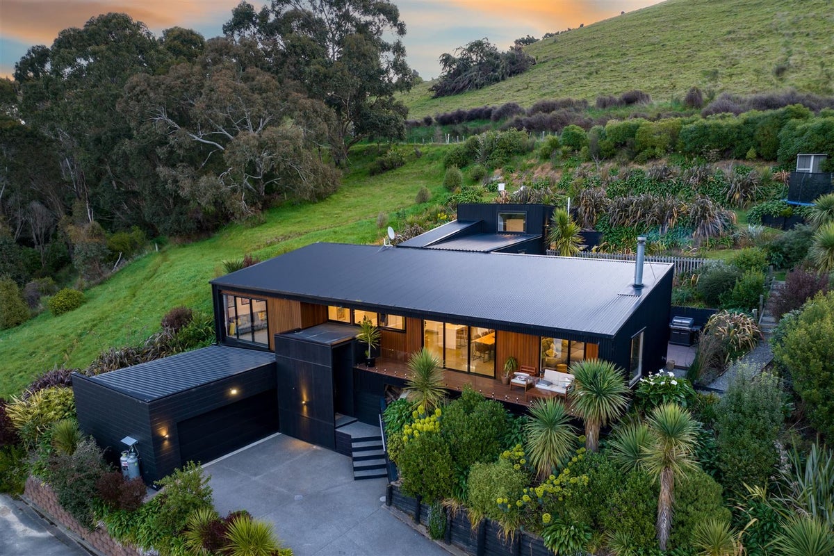28 Mariners Cove, Cass Bay, Lyttelton - Carousel 1