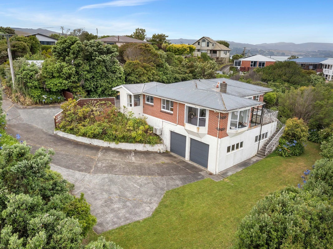 9 Walker Avenue, Paremata, Porirua - Carousel 1