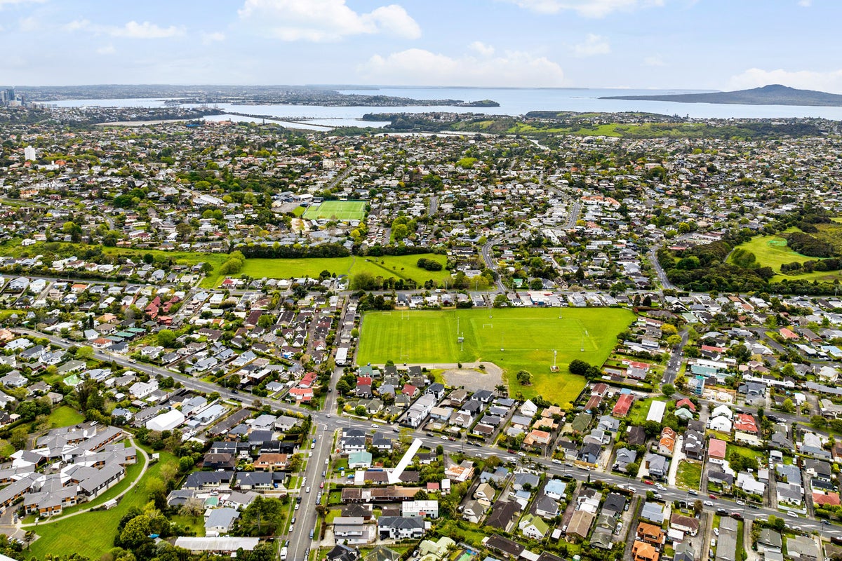 2/87 Michaels Avenue, Ellerslie, Auckland - Carousel 4