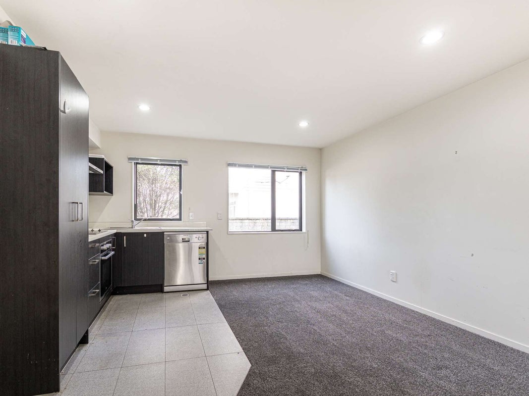 12/11 Gordon Place, Newtown, Wellington - Carousel 2
