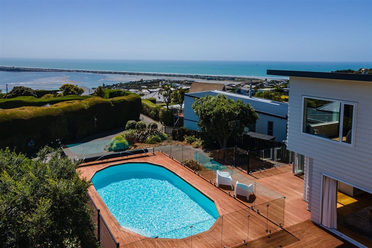 40 Belleview Terrace, Mount Pleasant, Christchurch - Carousel 1