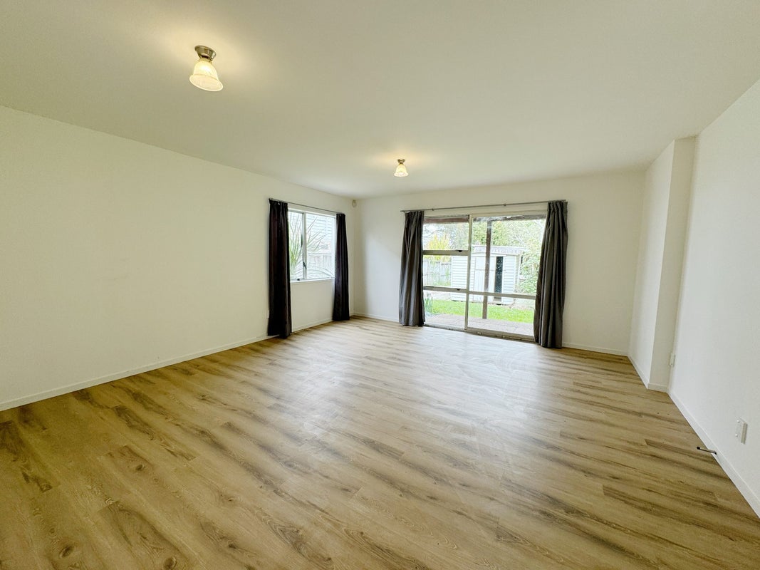 29 Belfast Street, Hillsborough, Auckland - Carousel 2