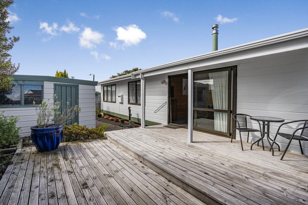 62 Cypress Drive, Maungaraki, Lower Hutt - Carousel 2