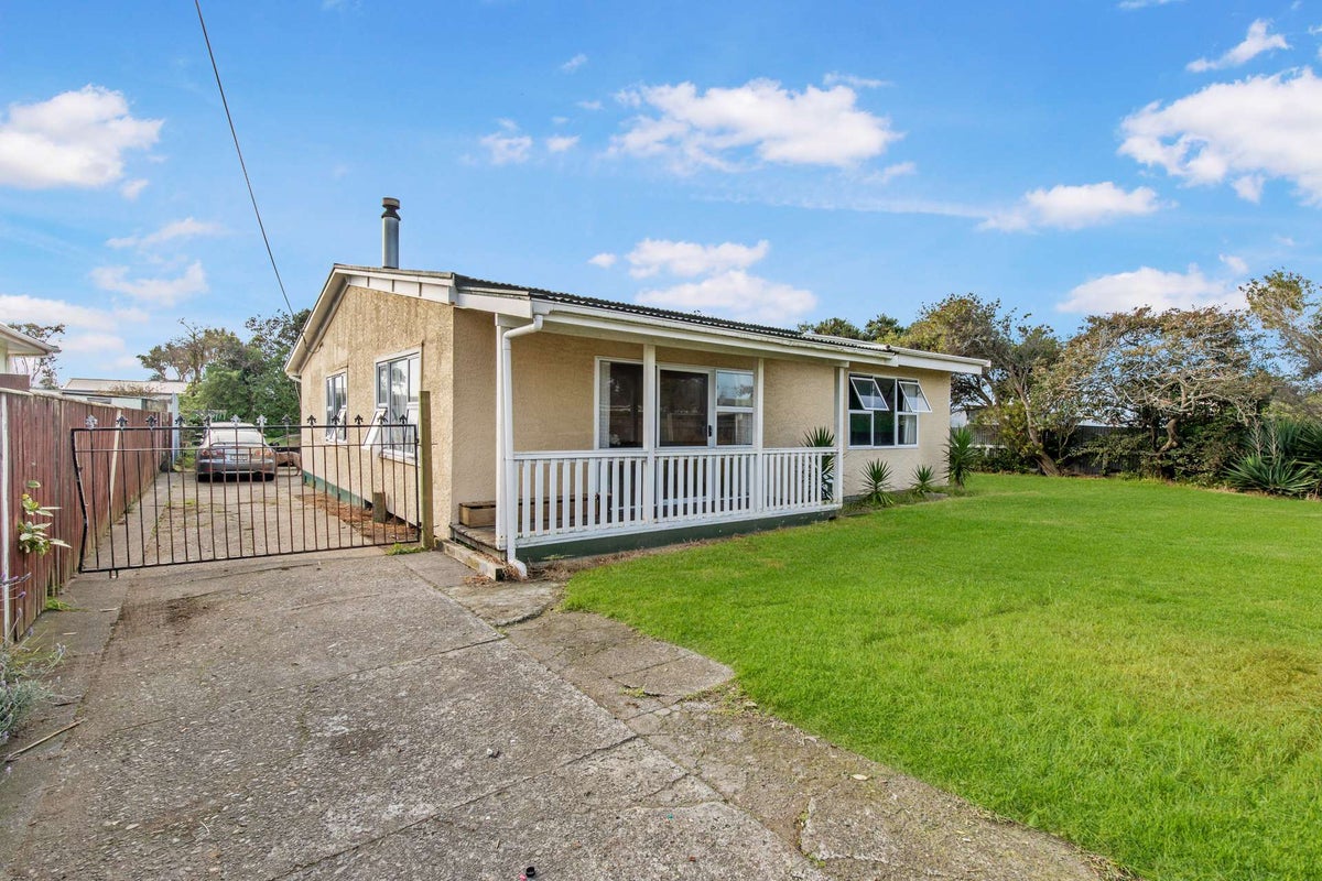 42 Hood Street, Castlecliff, Whanganui - Carousel 2