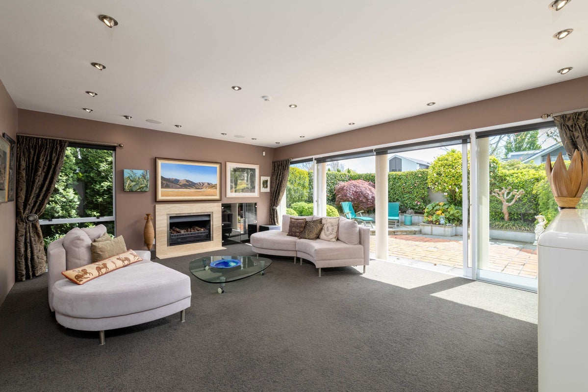 9A Weka Street, Fendalton, Christchurch - Carousel 1