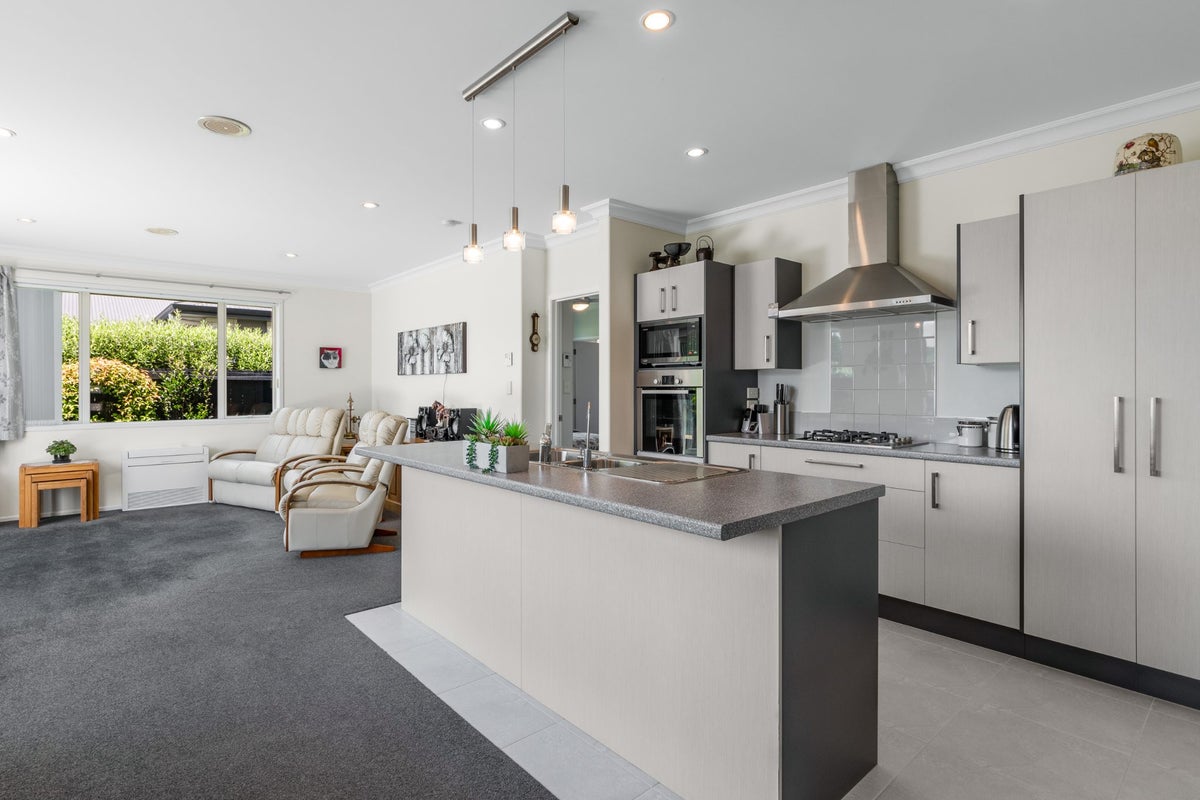 18 Oakwood Way, Papamoa Beach, Papamoa - Carousel 2