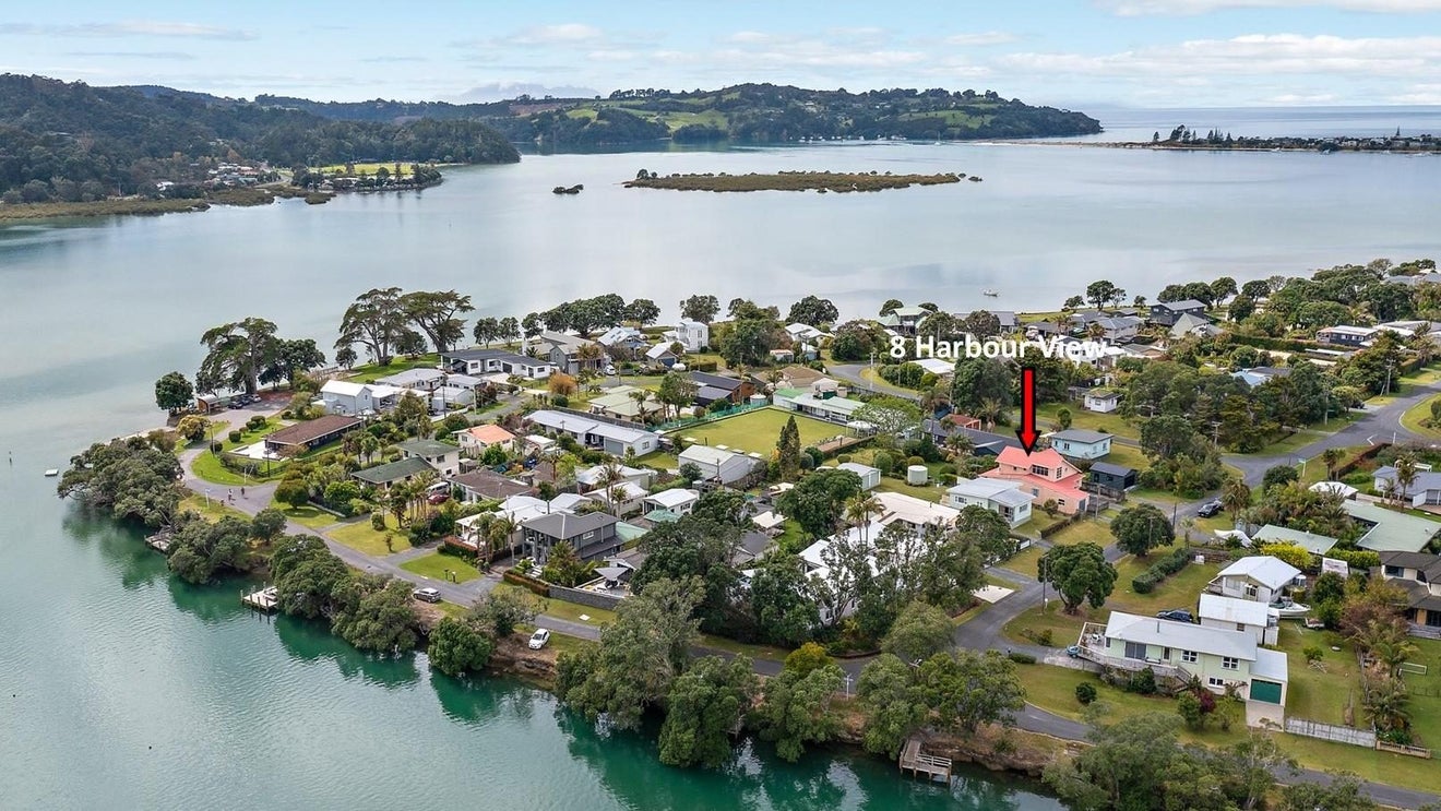 8 Harbour View Road, Warkworth - Carousel 1