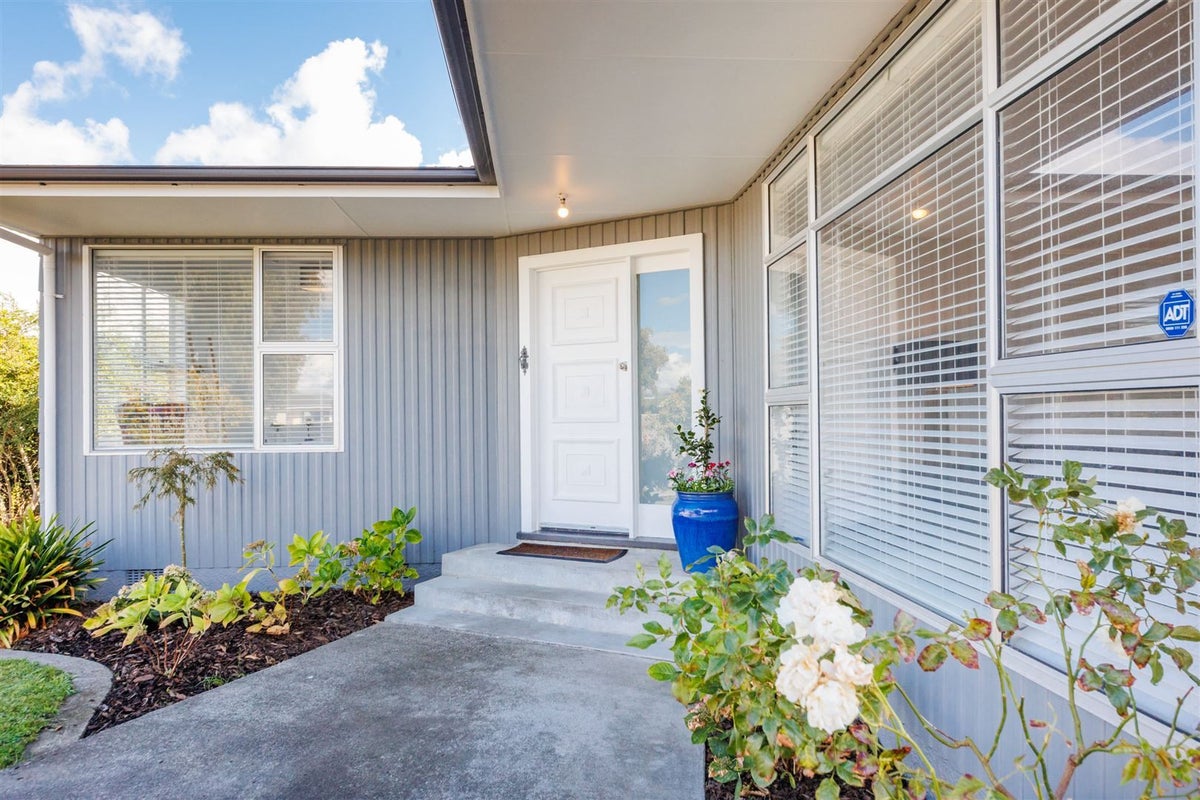 17 Palliser Place, Milson, Palmerston North - Carousel 34