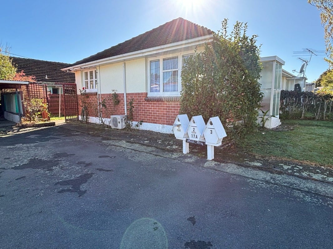 17A Totara Street, Wainuiomata, Lower Hutt - Carousel 2