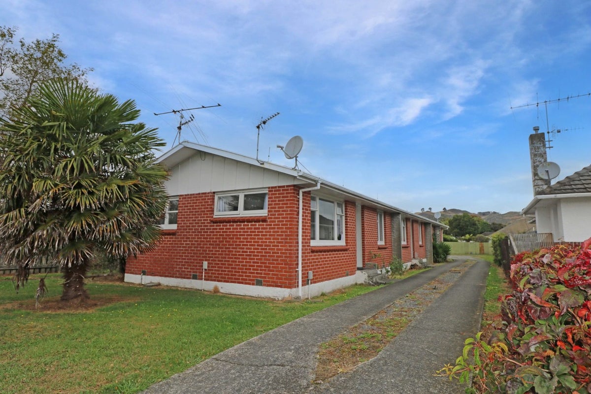 1/546 Fergusson Drive, Trentham, Upper Hutt - Carousel 1