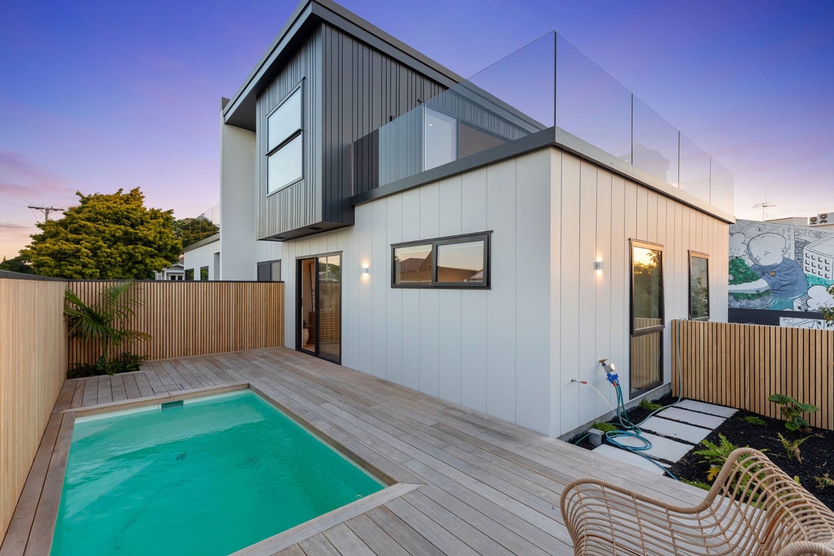12 Pitau Road, Mount Maunganui, Mount Maunganui - Carousel 2
