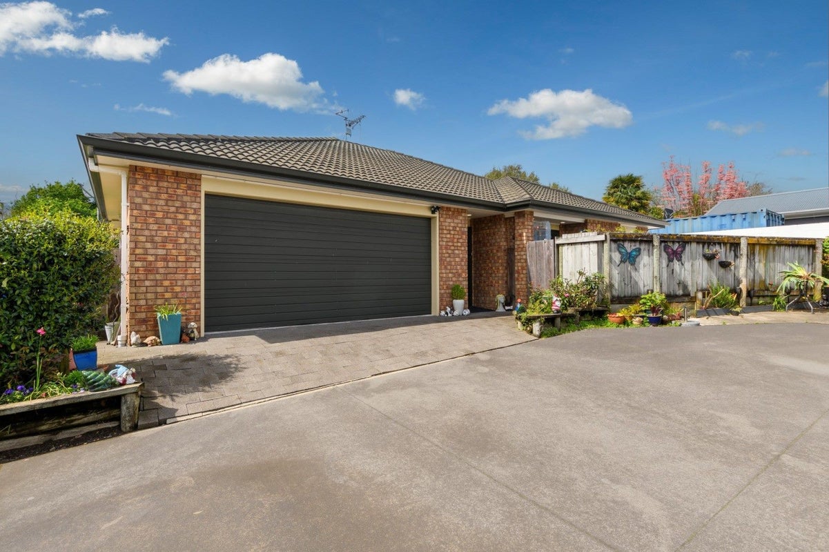 27B Manson Street, Gate Pa, Tauranga - Carousel 1